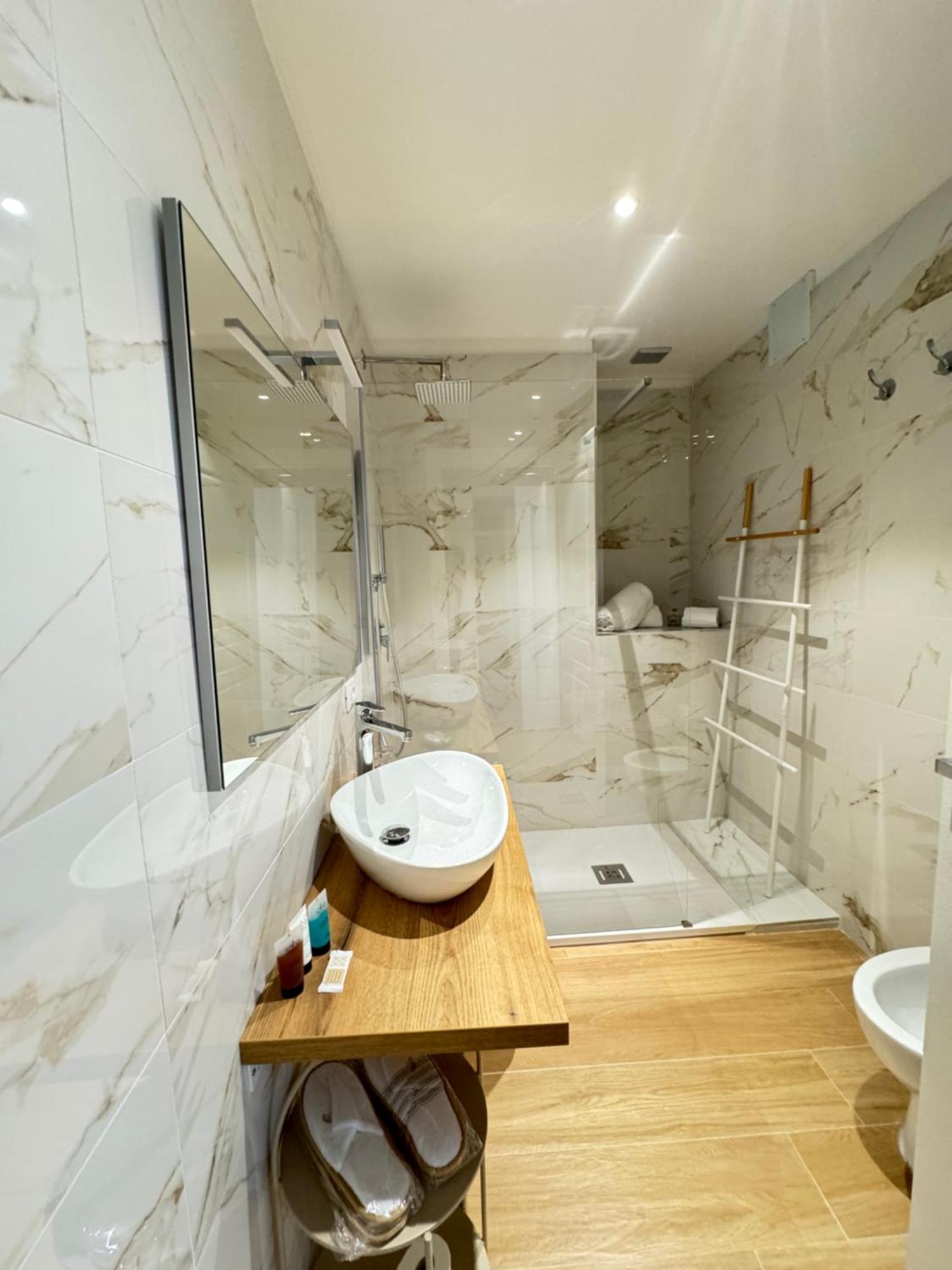 Feel Boutique Rooms Oristano Kültér fotó