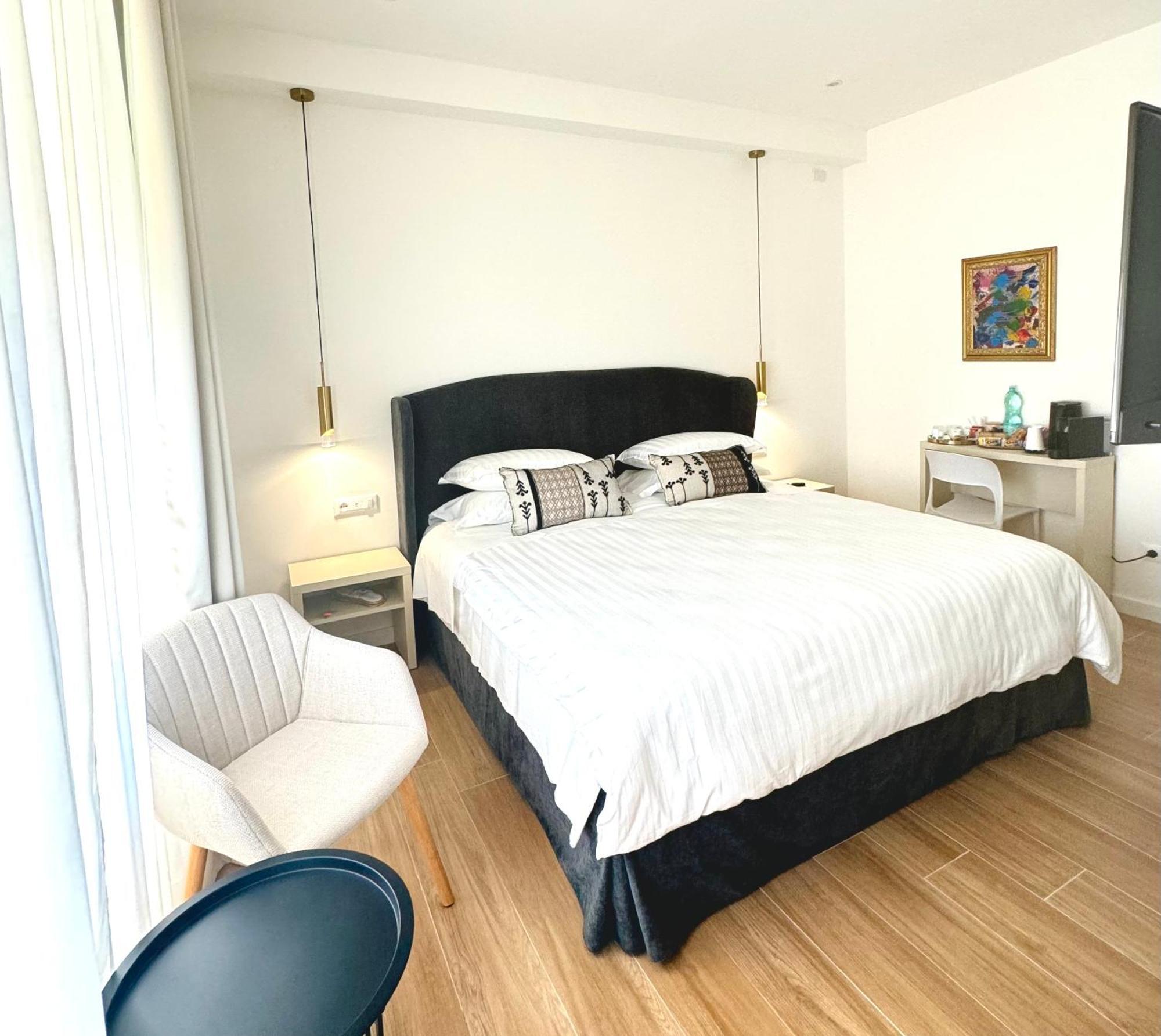 Feel Boutique Rooms Oristano Kültér fotó