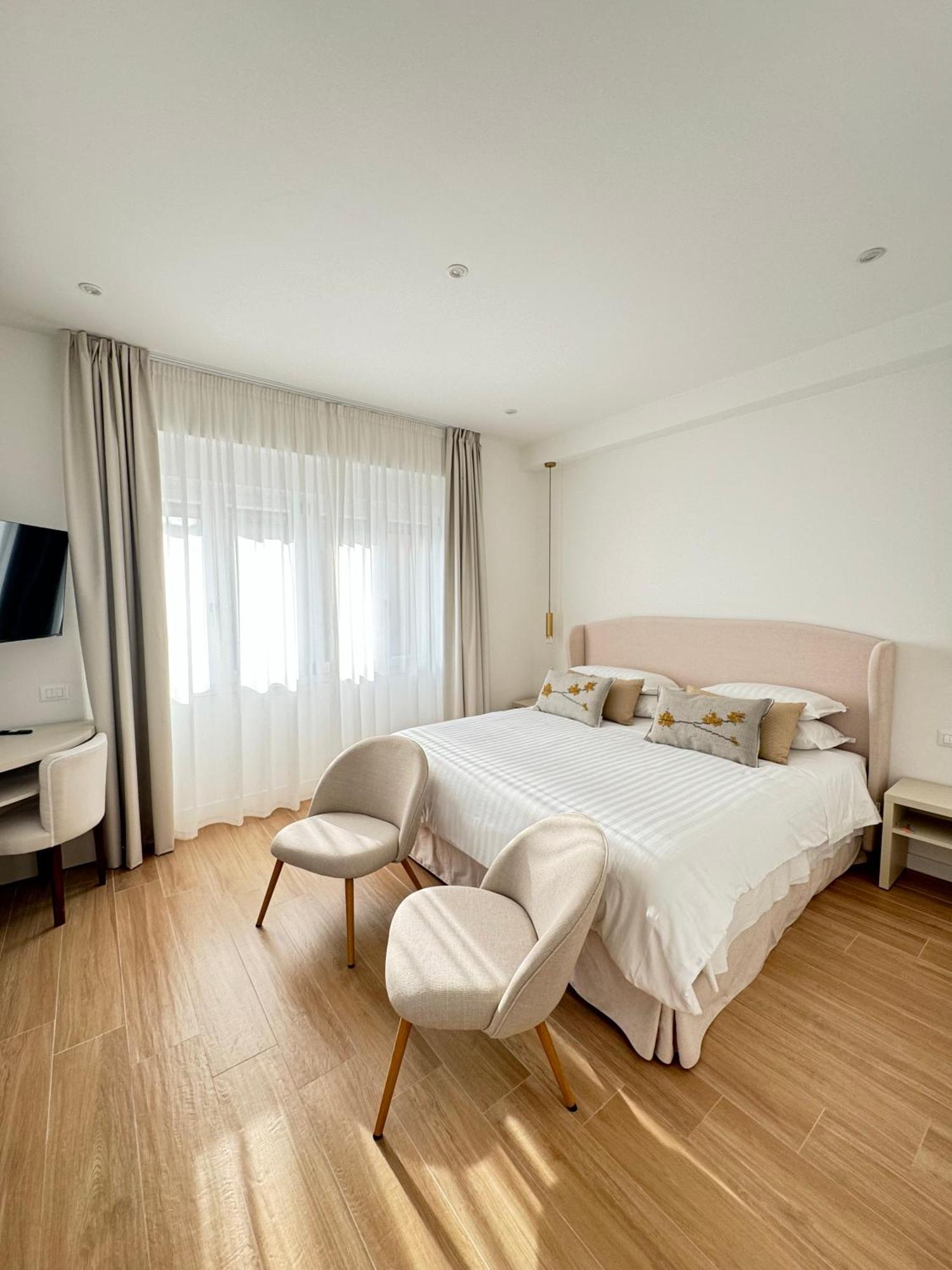 Feel Boutique Rooms Oristano Kültér fotó